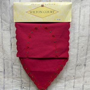 Wilton Court Vintage Table Runner Holly Cutout Cotton Blend Christmas Holiday